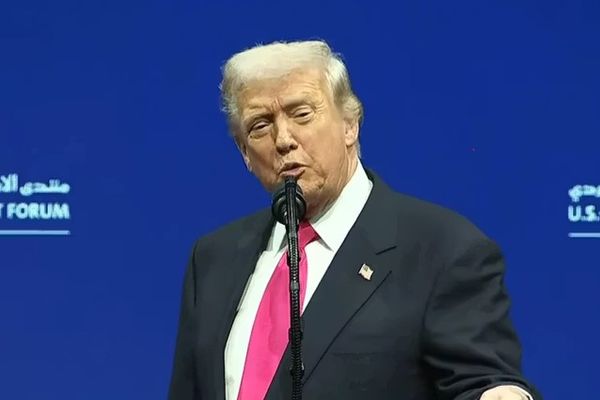 د امریکا ولسمشر: محمد بن سلمان به د غزې د بیارغونې د سولې څارونکي پلاوي سره یوځای شي