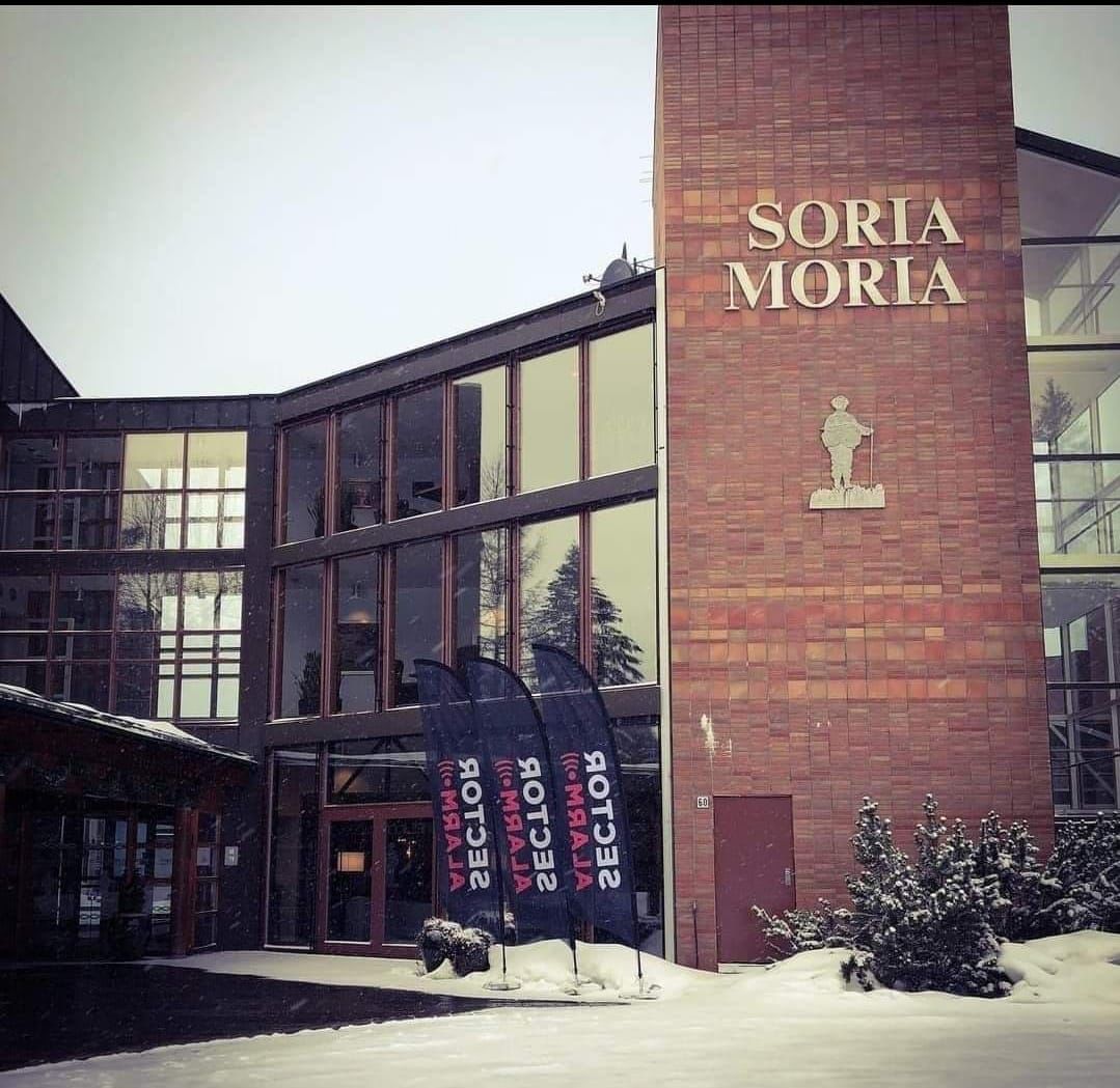 گفتگوهای روز یکشنبه نشست اسلو "میان طالبان و اعضای جامعه مدنی افغانستان" است