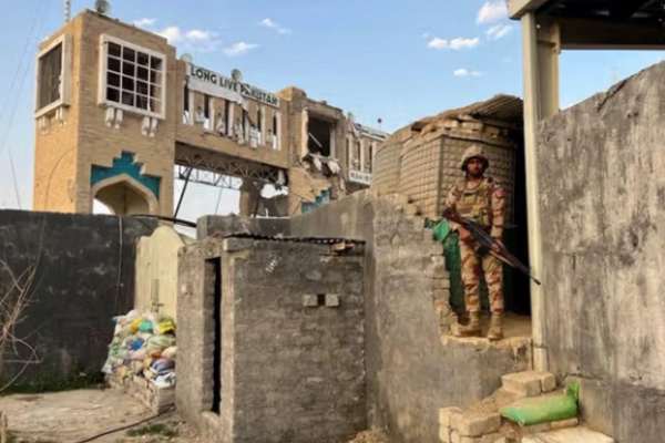 Sixth Day Of Taliban-Pakistan Fighting Marked by Airstrikes, Casualty Claims