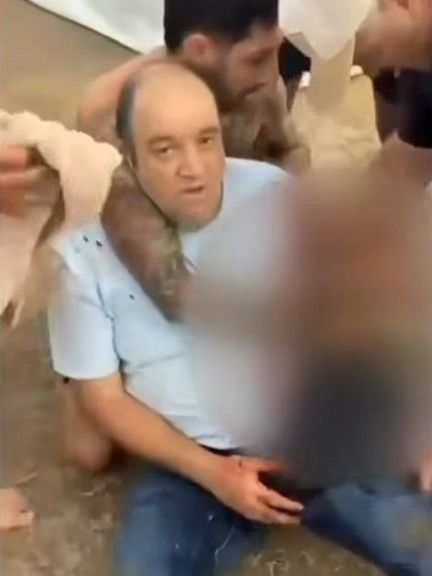 مهاجر مسلمان با خلع سلاح مهاجم سیدنی جان مردم را نجات داد