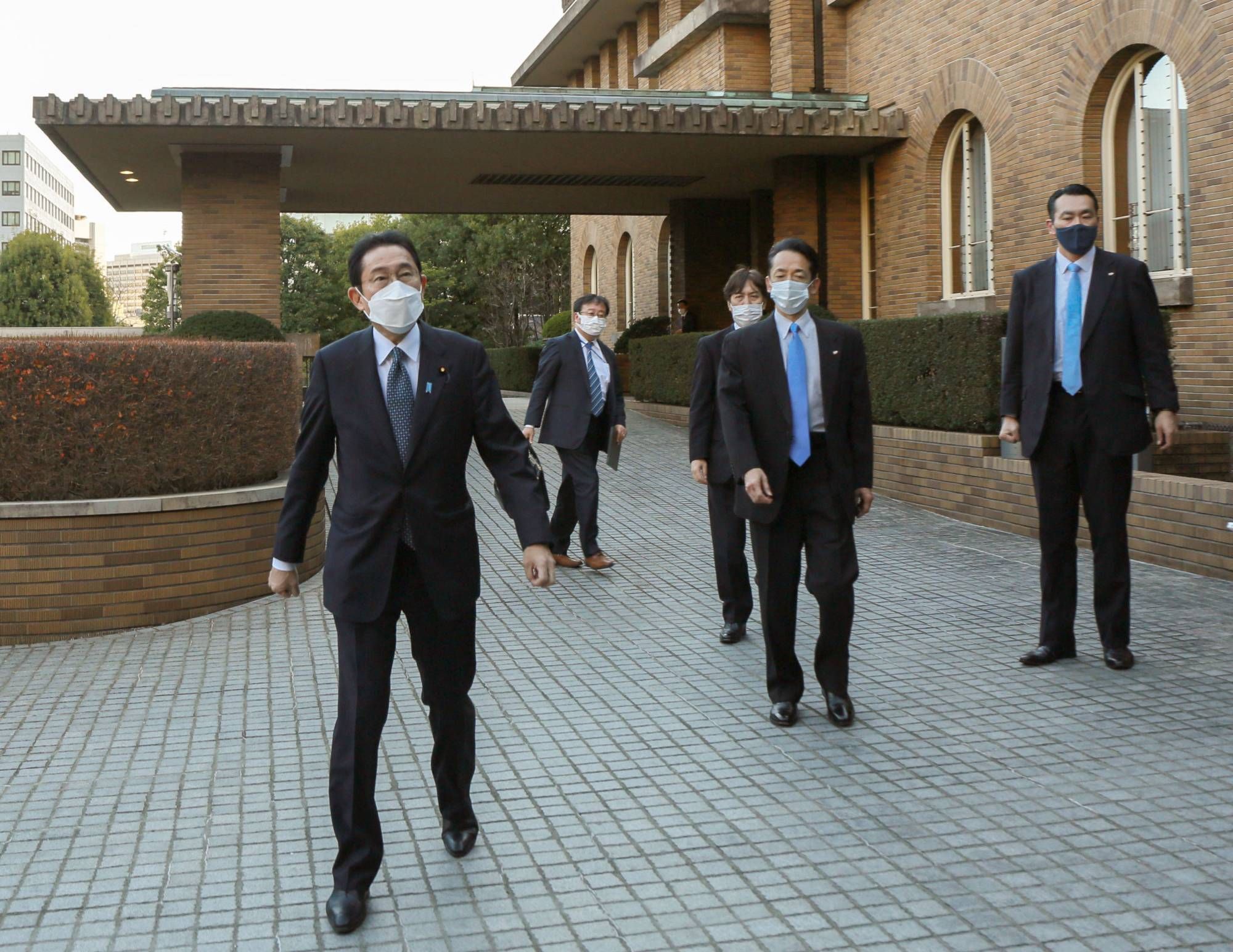 کنجکاوی مردم جاپان؛ اقامت نخست‌وزیر جاپان در خانه ارواح چگونه است؟