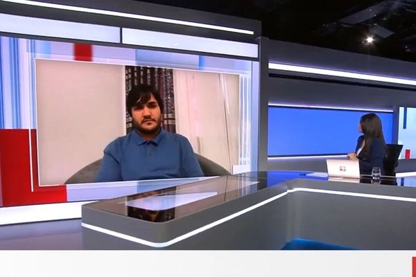 موسی شاهین چې د سندرو ویلو له امله ۲ ځلي بندي شوی د طالبانو زندانونه «دوزخ» ته ورته بولي