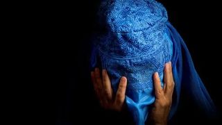 د سکوت چیغې؛ افغان مېرمنې وایي کله به یې غږ واورېدل شي؟