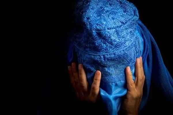 د سکوت چیغې؛ افغان مېرمنې وایي کله به یې غږ واورېدل شي؟