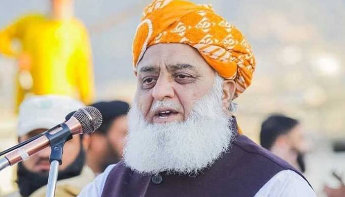 مولانا فضل الرحمان: د ترهګرۍ په وړاندې عملیاتو ترهګري کمه کړې نه، لا ډیره کړې