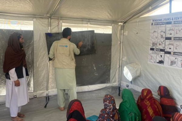 Taliban Reopens Primary Schools; Female Teachers of Centers Run by Int’l Funds Allowed