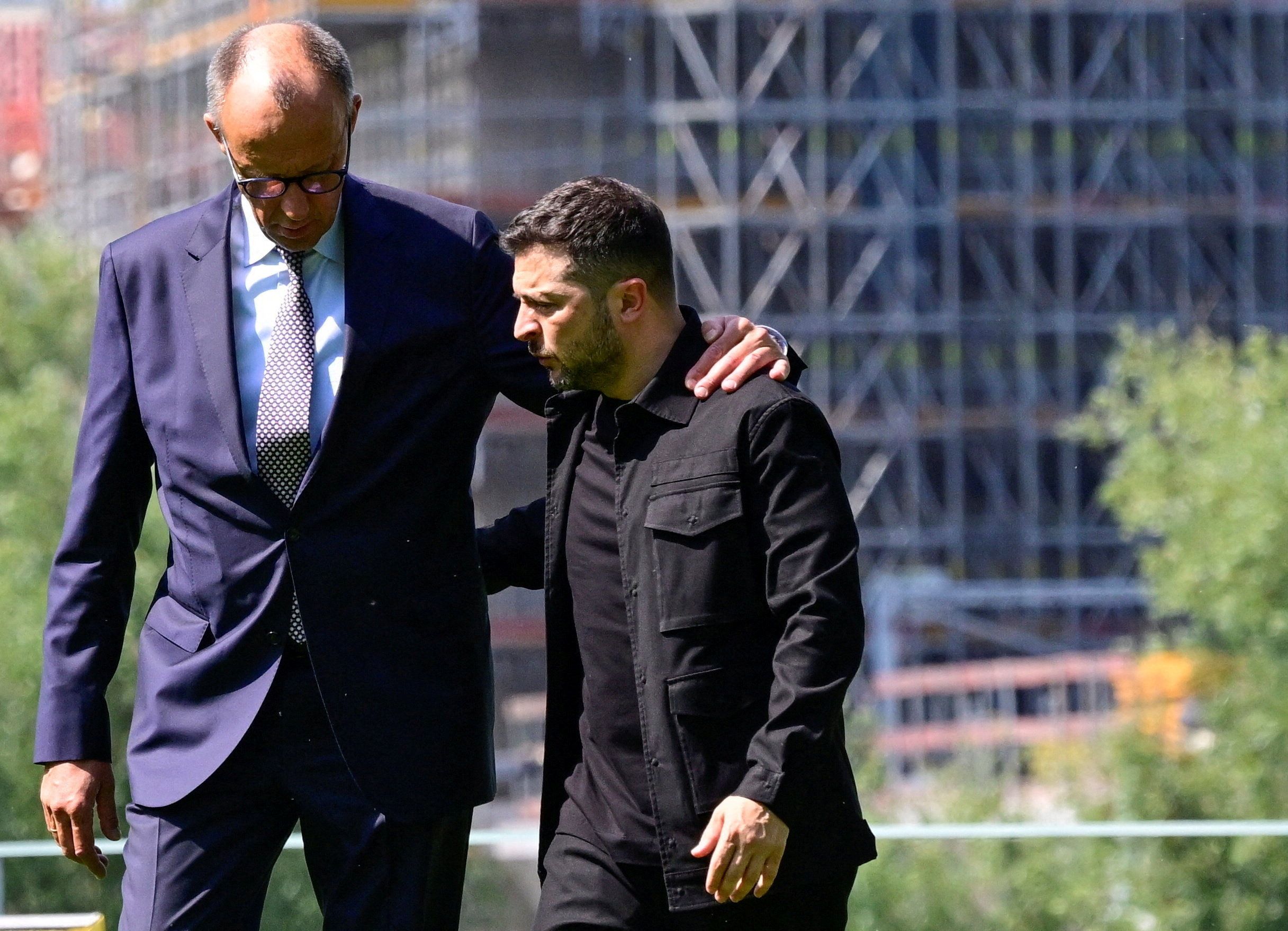 زلنسکی برای دیدار مجازی با ترامپ و رهبران اروپایی به برلین رفت