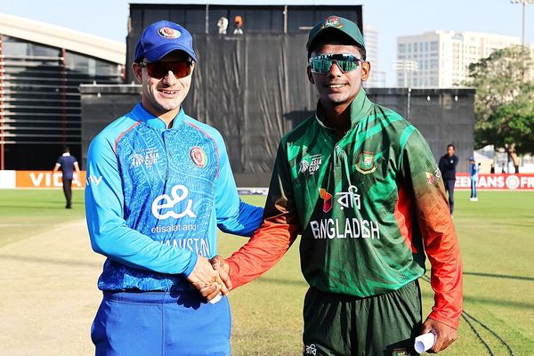 تیم کریکت نوزده سال افغانستان در نخستین دیدارش در جام آسیایی مغلوب بنگلادیش شد