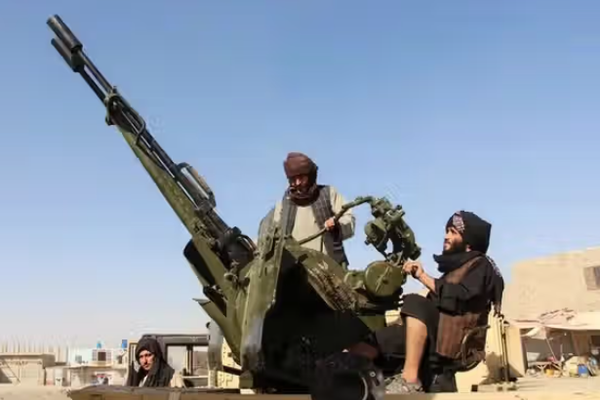 صحيفة «لوموند»: أوروبا تواجه خطر «الإفلاس الأخلاقي» في تعاملها مع طالبان