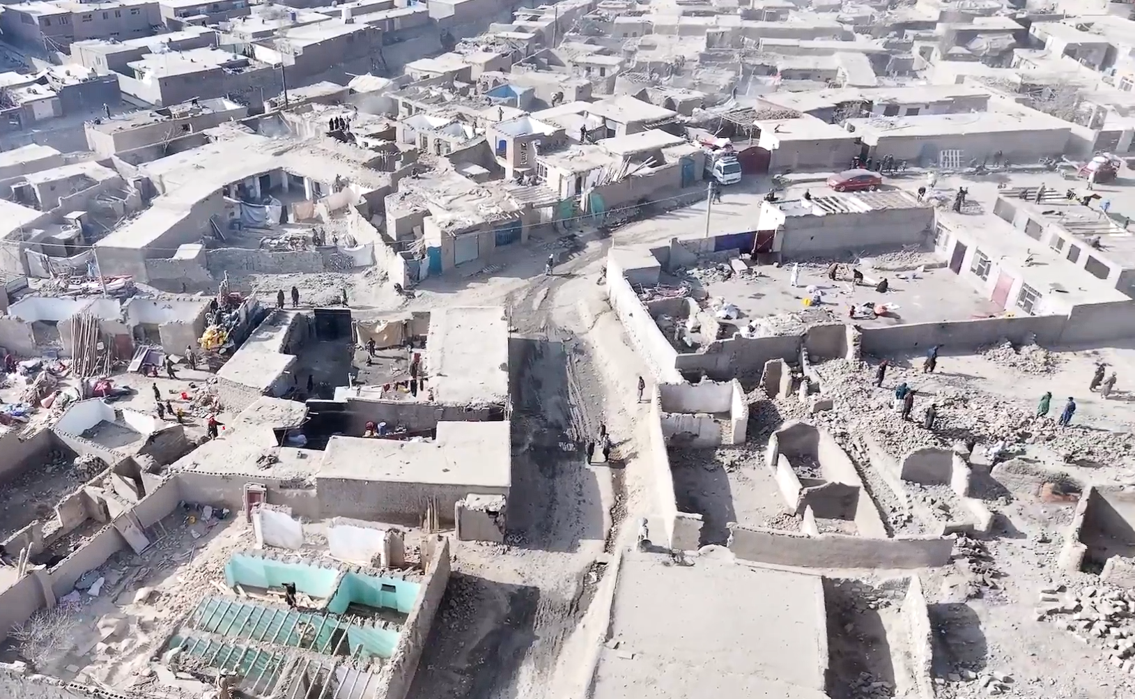 د کورجوړونې په تړاو د طالبانو نویو مقرراتو بېکاري ډېره کړې او د کورونو بحران یې ژور کړی