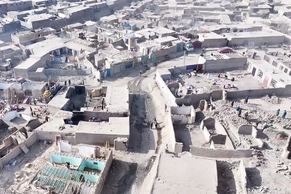 د کورجوړونې په تړاو د طالبانو نویو مقرراتو بېکاري ډېره کړې او د کورونو بحران یې ژور کړی