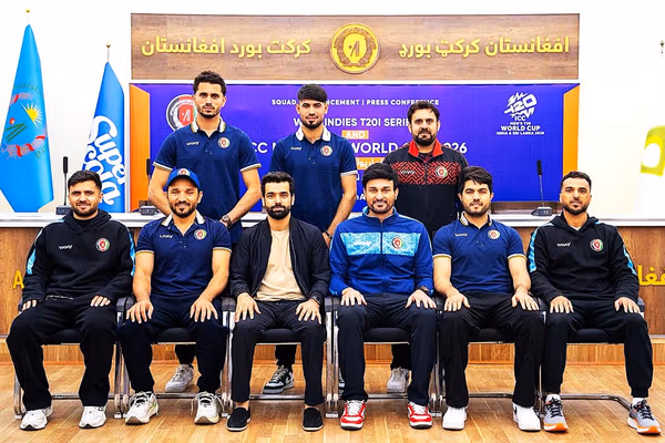 ملیپوشان کریکت افغانستان برای رویارویی با ویستاندیز راهی امارات شدند