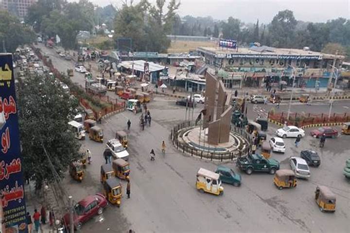 خانواده یک تجار در ننگرهار: طالبان دو عضو آن را 'بازداشت و ۳۰ هزار دالر' درخواست کرده است