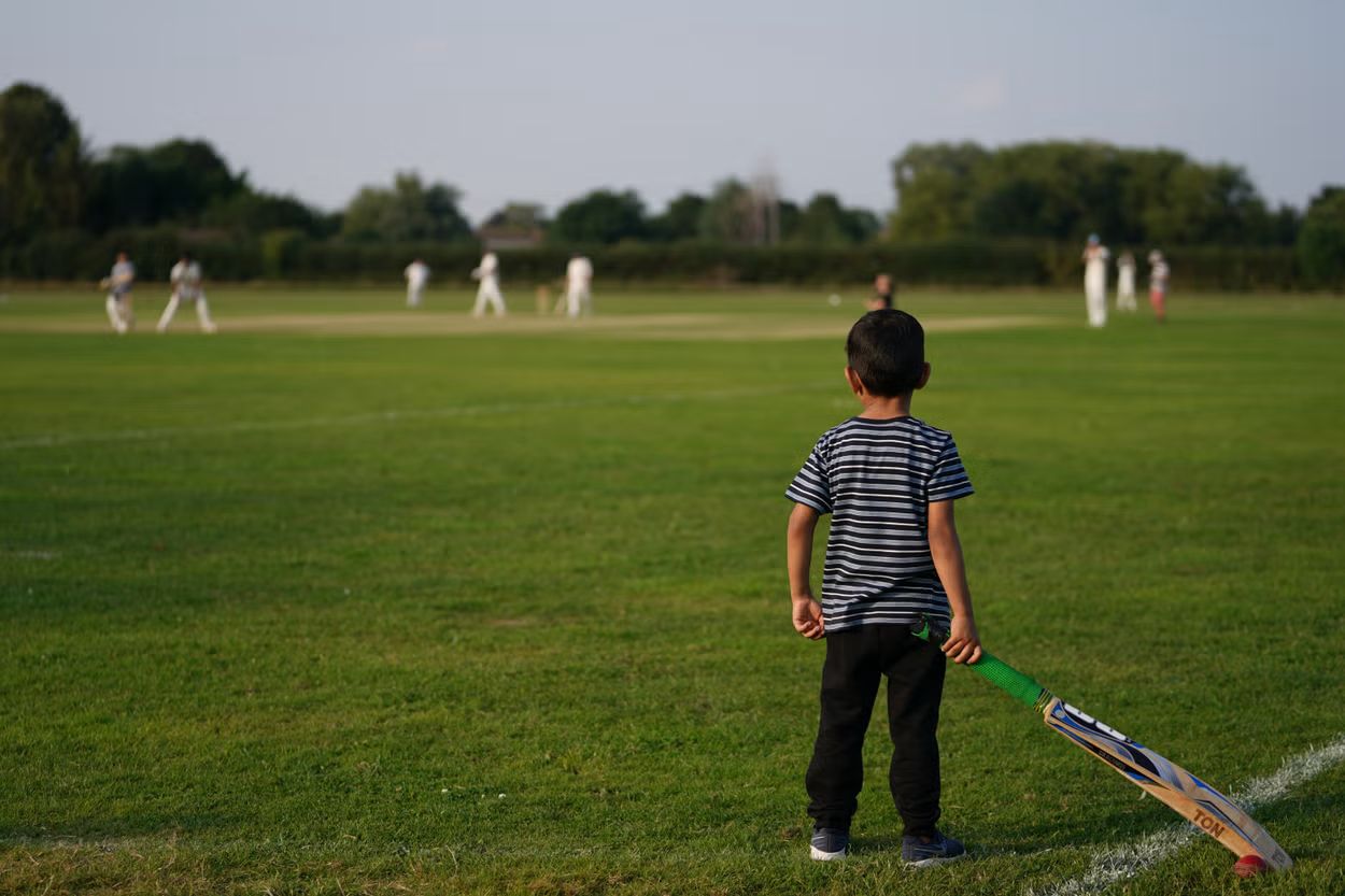 دوه زره افغان ماشومان د برېتانیا په هوټلونو او پوځي اډو کې د دایمي کور په تمه ژوند کوي