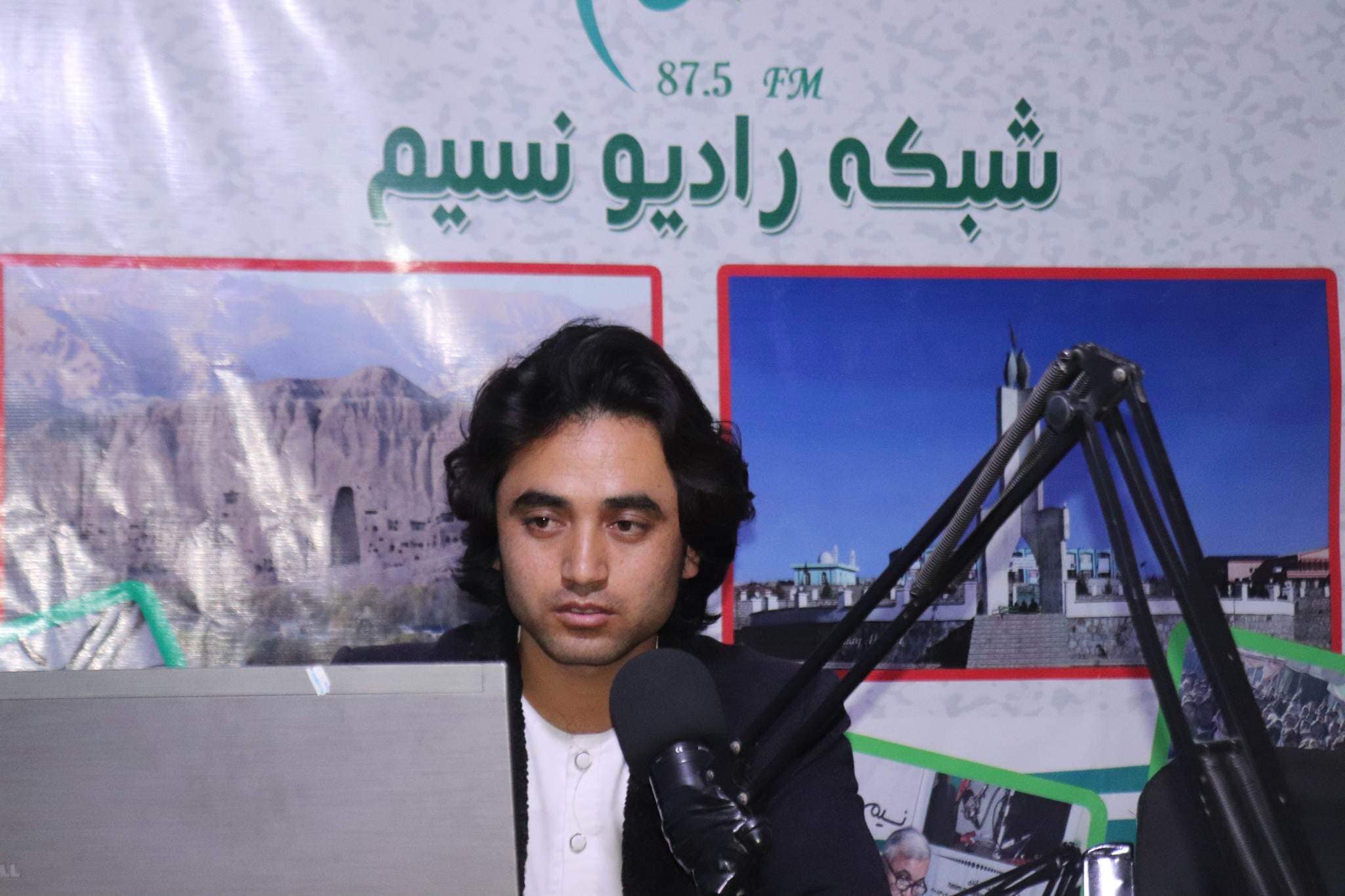 نیروهای طالبان خبرنگار شبکه محلی رادیو نسیم را در دایکندی لت‌وکوب کردند