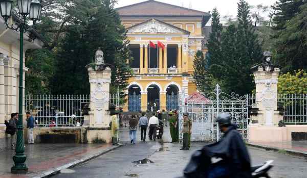 دادگاهی در ویتنام یک سرمایه‌دار املاک را به اتهام فساد مالی به اعدام محکوم کرد