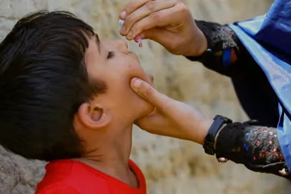 د افغانستان په بېلابېلو ولایتونو کې د دوشنبې په ورځ د ګوزڼ ضد واکسینو کمپاین پیلېږي