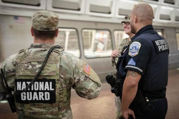 افغان ایواک: په امریکا کې د افغان زدهکوونکي نیونه د سیسټم جدي ستونزې ښيي