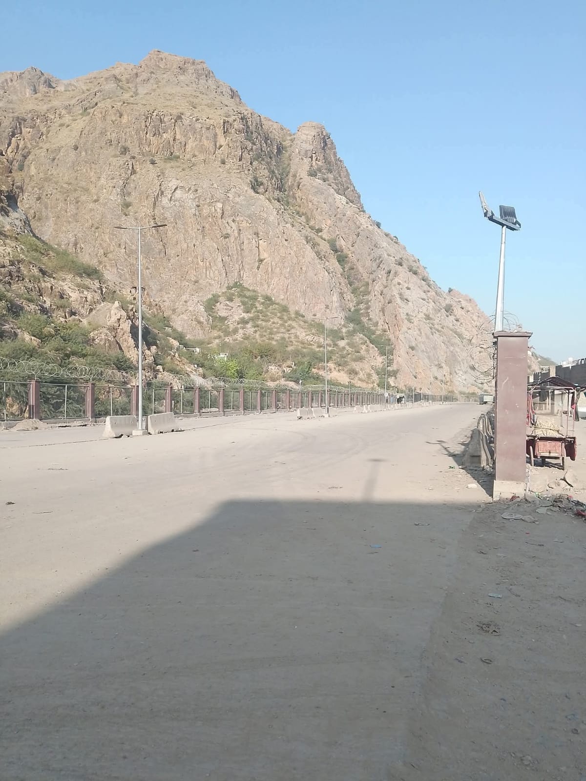 پر ډېورنډ کرښه له نښتو وروسته د پاکستان او افغانستان سوداګري په ټپه درېدلې