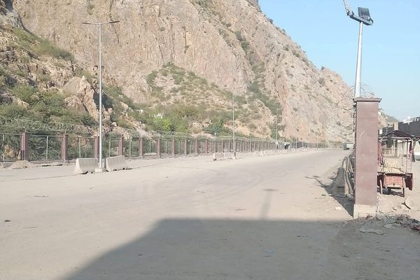 پر ډېورنډ کرښه له نښتو وروسته د پاکستان او افغانستان سوداګري په ټپه درېدلې