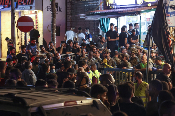 امریکا له لبنان څخه د خپل سفارت لسګونه کارکوونکي واېستل