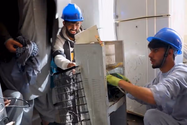 طالبان: په روان کال کې شاوخوا ۸۵زره کسانو ته کاري جوازونه ورکړل شوي