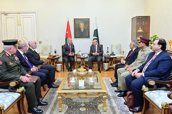 شهباز شریف له کابل او نوي ډيلي سره د تحولاتو په اړه د اردُن پاچا ته معلومات ورکړل