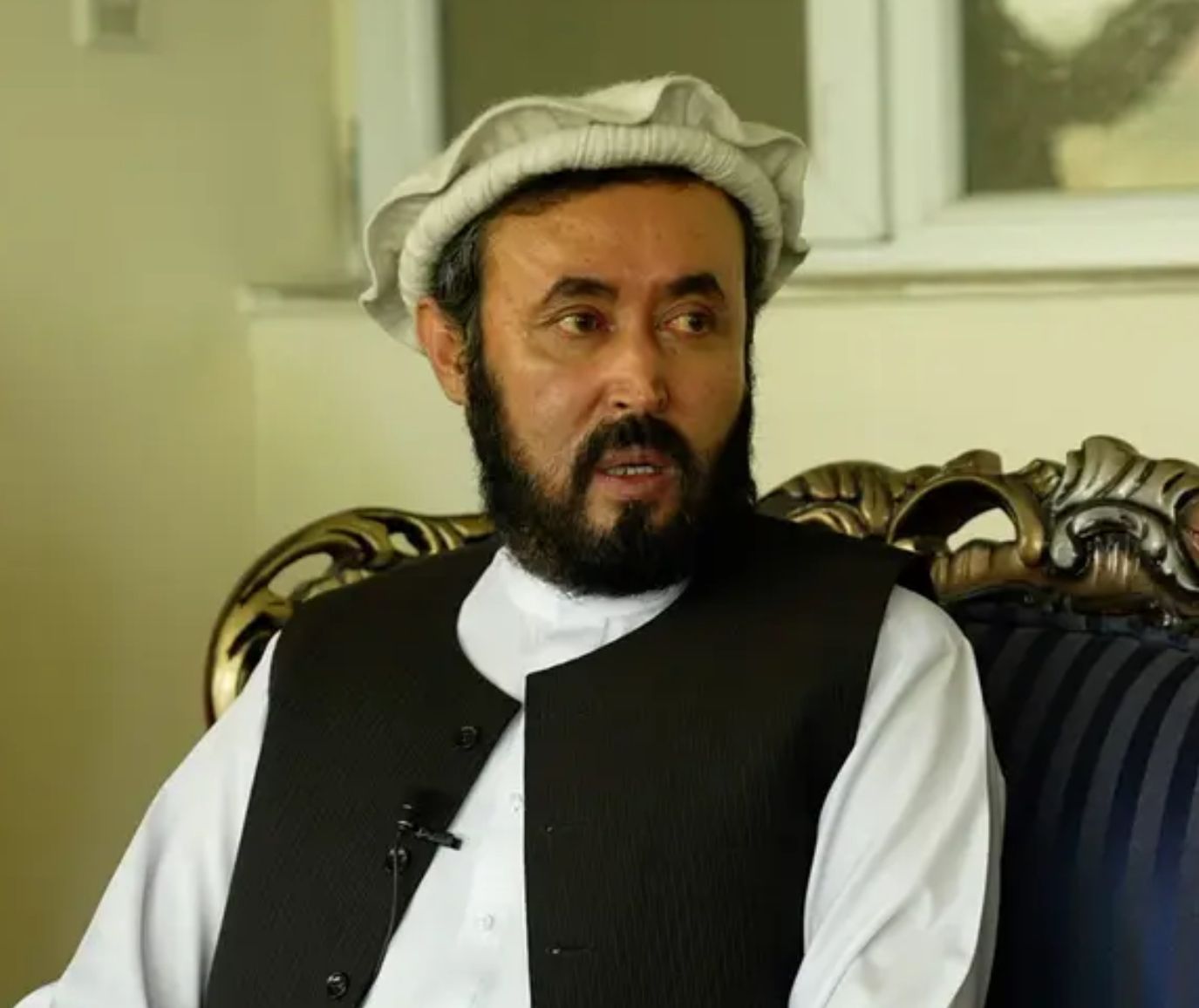 د طالبانو د اقتصاد وزارت مرستیال له امریکا غوښتي، چې د افغانستان کنګل شوې شتمنۍ ازادې کړي