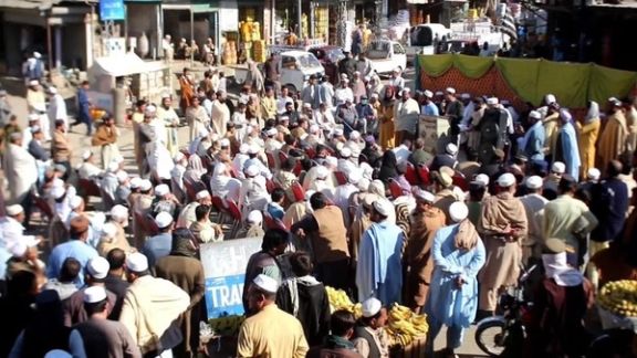 Traders & Drivers In Khyber Pakhtunkhwa Protest Closure Of Torkham Crossing