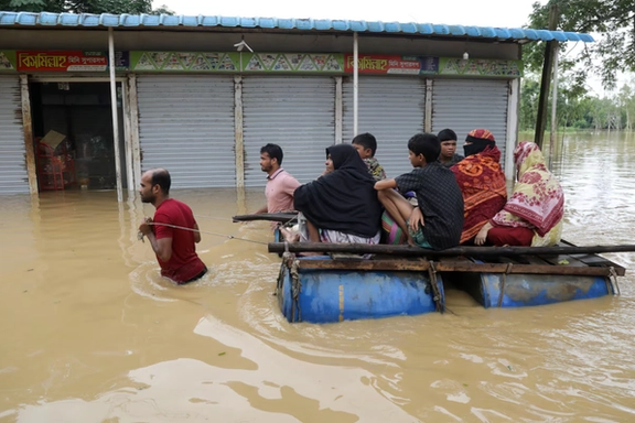 بنګله دېش کې سېلابونو ۱.۲۴ میلیونه کورنۍ زیانمنې کړې دي
