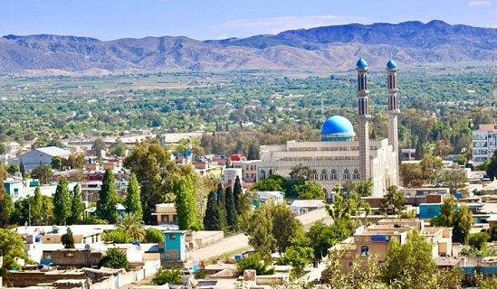 طالبان در خوست ۱۰ نفر به شمول یک زن را پیش چشم مردم شلاق زد