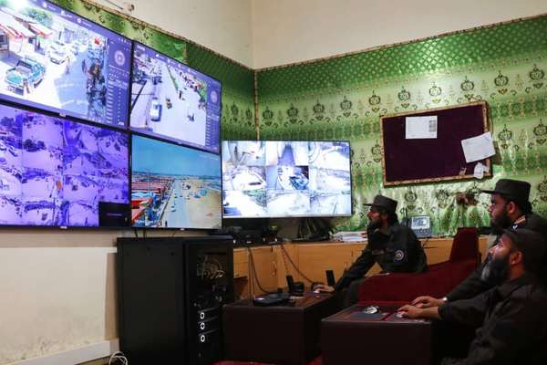 طالبان وايي په خوست کې یې لسګونه امنیتي کمرې لګولې دي