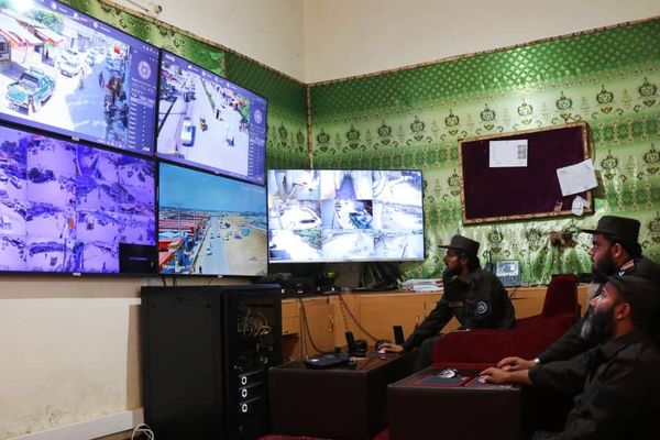 طالبان وايي په خوست کې یې لسګونه امنیتي کمرې لګولې دي