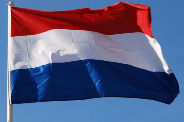 هالنډ په ایران کې د خپل سفارت فعالیتونه په لنډمهاله توګه باکو ته ولېږدول