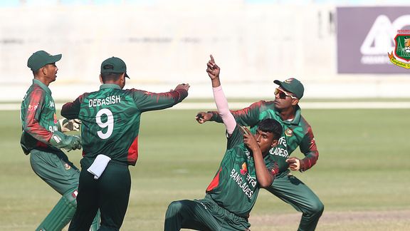 د بنګله دېش او هند د ۱۹ کلنو کرېکټ لوبډلې د اسیا جام سیالیو پایلوبې ته ووتلې