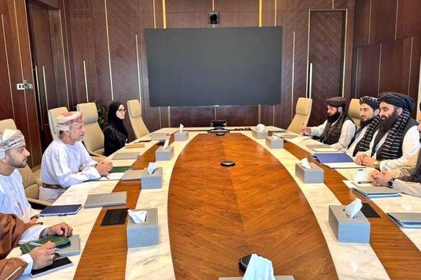 Taliban Asks Oman To Release Afghan Prisoners During Foreign Minister’s Visit
