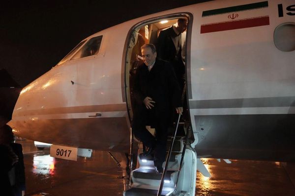 د ایران مذاکراتي پلاوی له امریکا سره د خبرو اترو لپاره سویس ته ورسېد