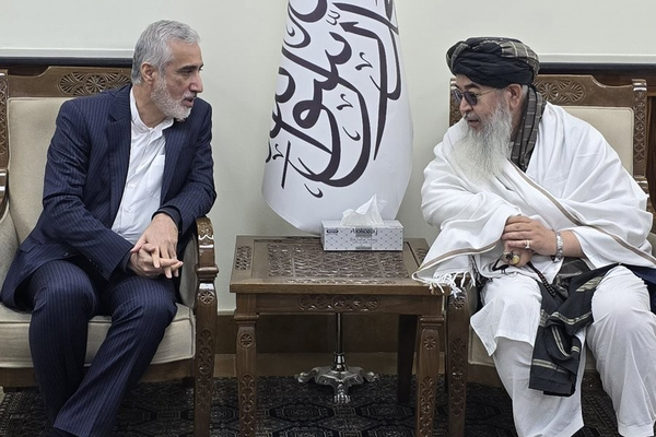 د ایران روغتیا وزارت مرستیال په روغتیايي برخه کې د همکارۍ پیاوړتیا لپاره کابل ته سفر کړی