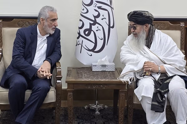 د ایران روغتیا وزارت مرستیال په روغتیايي برخه کې د همکارۍ پیاوړتیا لپاره کابل ته سفر کړی