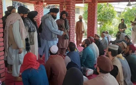 طالبان: د لغمان ولایت له زندانه د ښځو او ماشومانو په ګډون ۹۱ بندیان خوشې شول