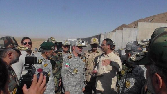 فرمانده کل ارتش ایران از طرح مسدودسازی مرز با افغانستان دیدار کرد