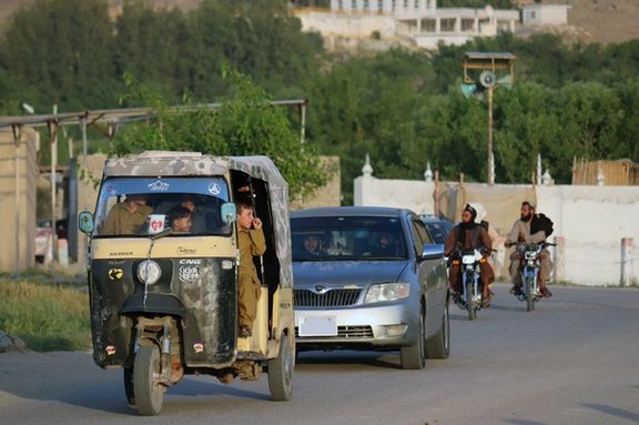 د ارغنداب ولسوالۍ عمومي لاره، چې خلک تګ راتګ پرې کوي