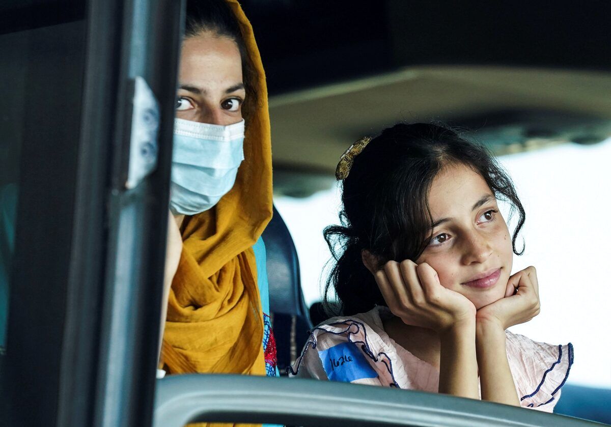 پاکستان امریکا ته د تګ په تمه افغان کډوال بېرته افغانستان ته لېږلي دي