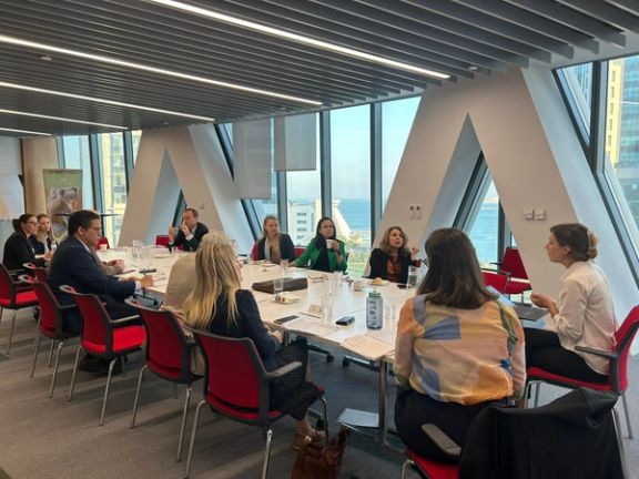 د اسټرالیا او ملګرو ملتونو استازو په افغانستان کې د ښځو پر وضعیت خبرې وکړې