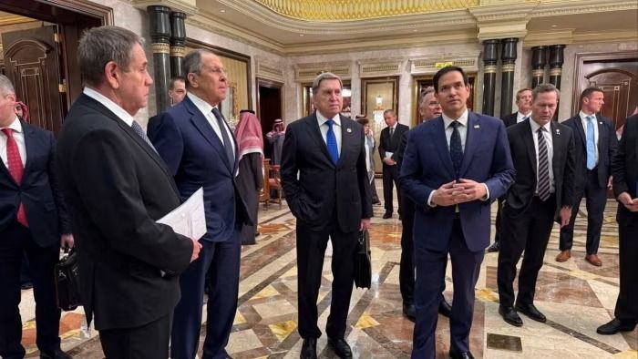 وزیر خارجه روسیه می‌گوید آماده‌ دیدار با وزیر خارجه امریکا است