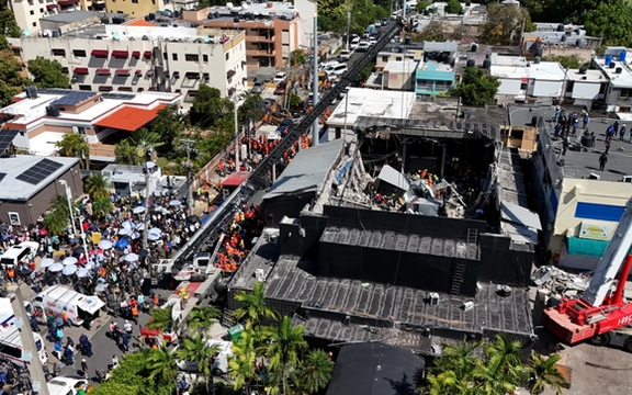 تعداد کشتههای سانحه فروریختن سقف باشگاه شبانه در دومینیکا به ۱۸۴ نفر رسید