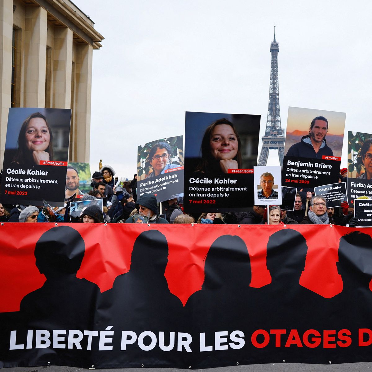 دو شهروند فرانسوی که از بازداشت جمهوری اسلامی آزاد شده بودند، وارد پاریس شدند