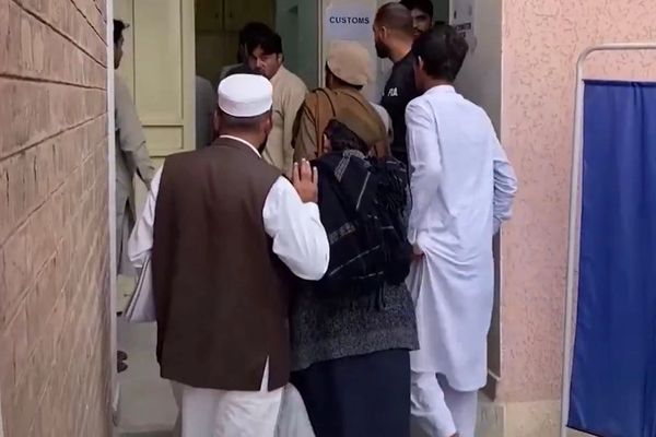 طالبانو له پاکستاني چارواکو د لادرکه شویو او بندي افغانانو د وضعیت په اړه معلومات غوښتي
