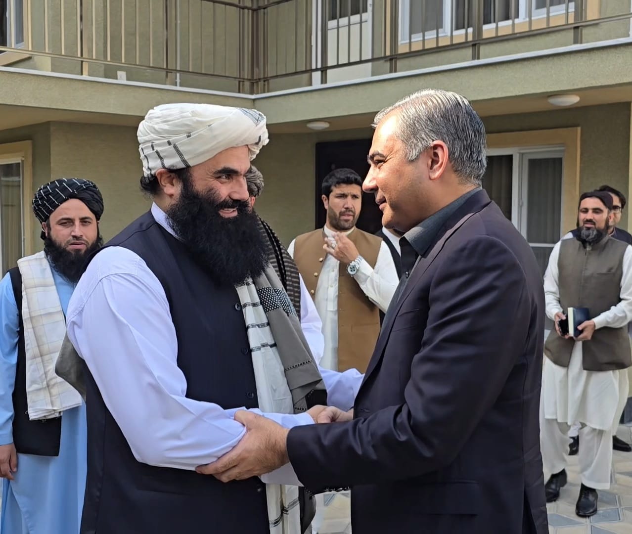 وزیران داخله طالبان و پاکستان درباره مبارزه با «تروریست‌های» تی‌تی‌پی رایزنی کردند