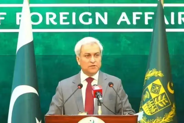 أكثر من ألف باكستاني عالقون في أفغانستان بانتظار العودة إلى بلادهم